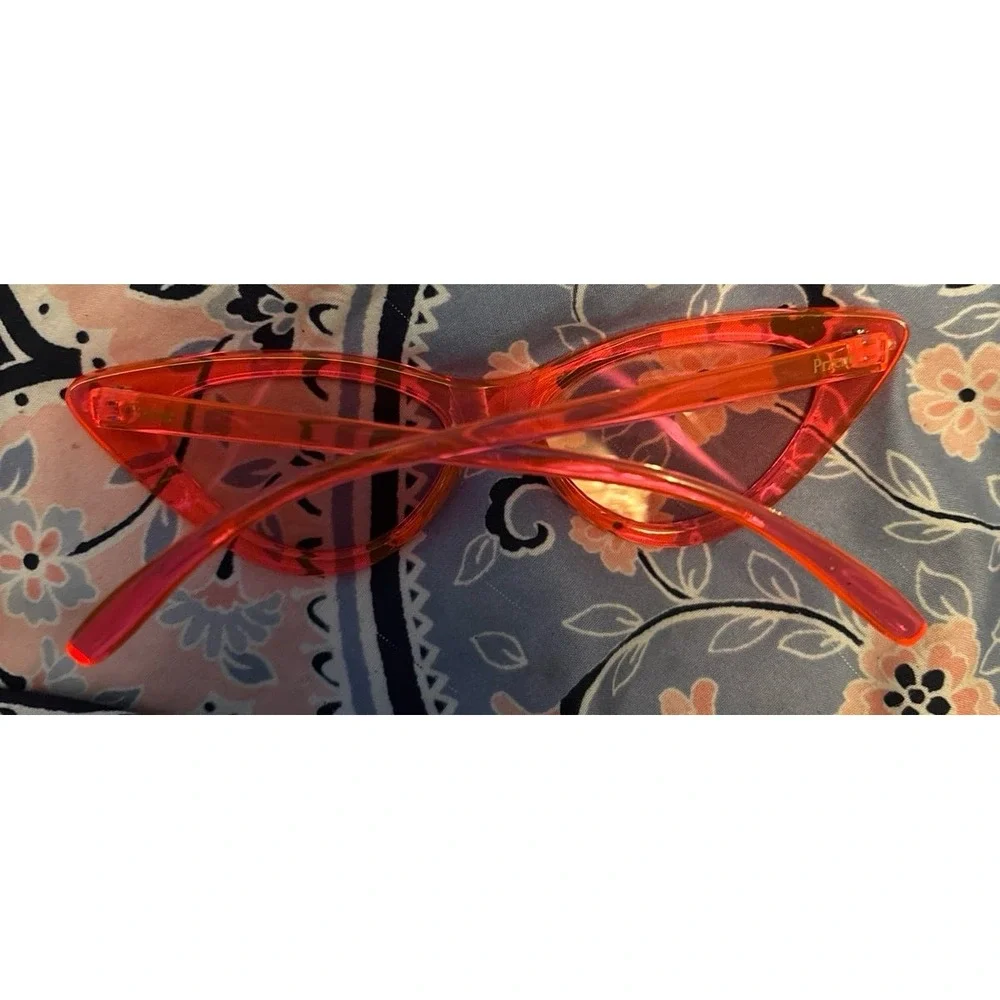 NEW Women's Clear Hot Pink Fashion Sunglasses w/ Pink‎ Lenses